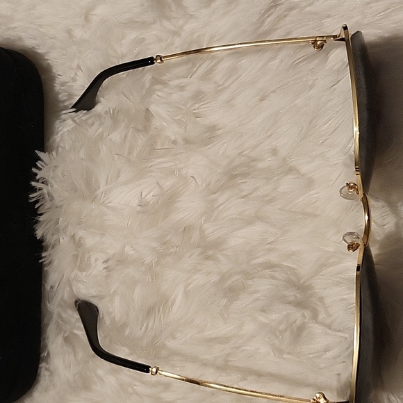 Gucci GG0817S Sunglasses - Picture 5 of 6